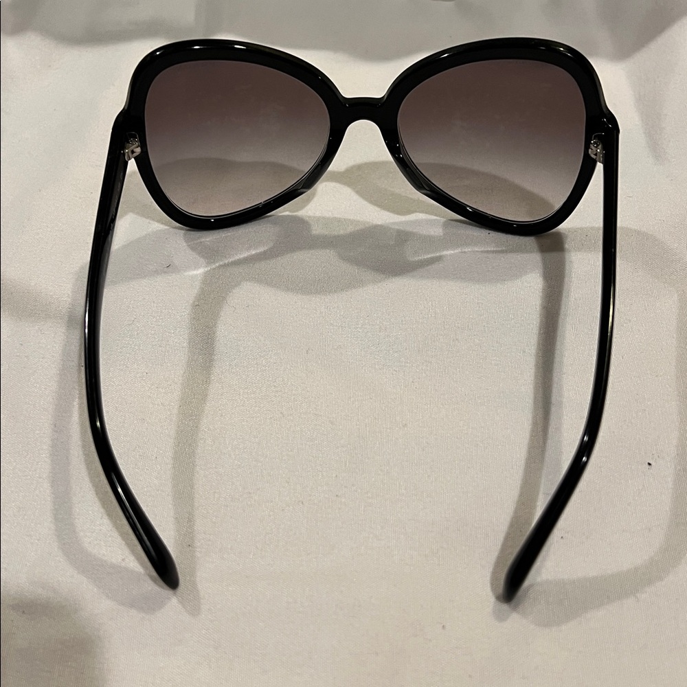 Prada Black Cat’s Eye Sunglasses with Gray/Purple Gradient Lens - Picture 2 of 12